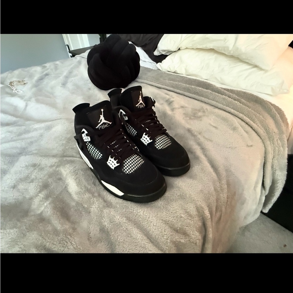 Nike Black and White Sneakers